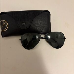 Ray-Ban Classic Black Aviator Sunglasses with Case